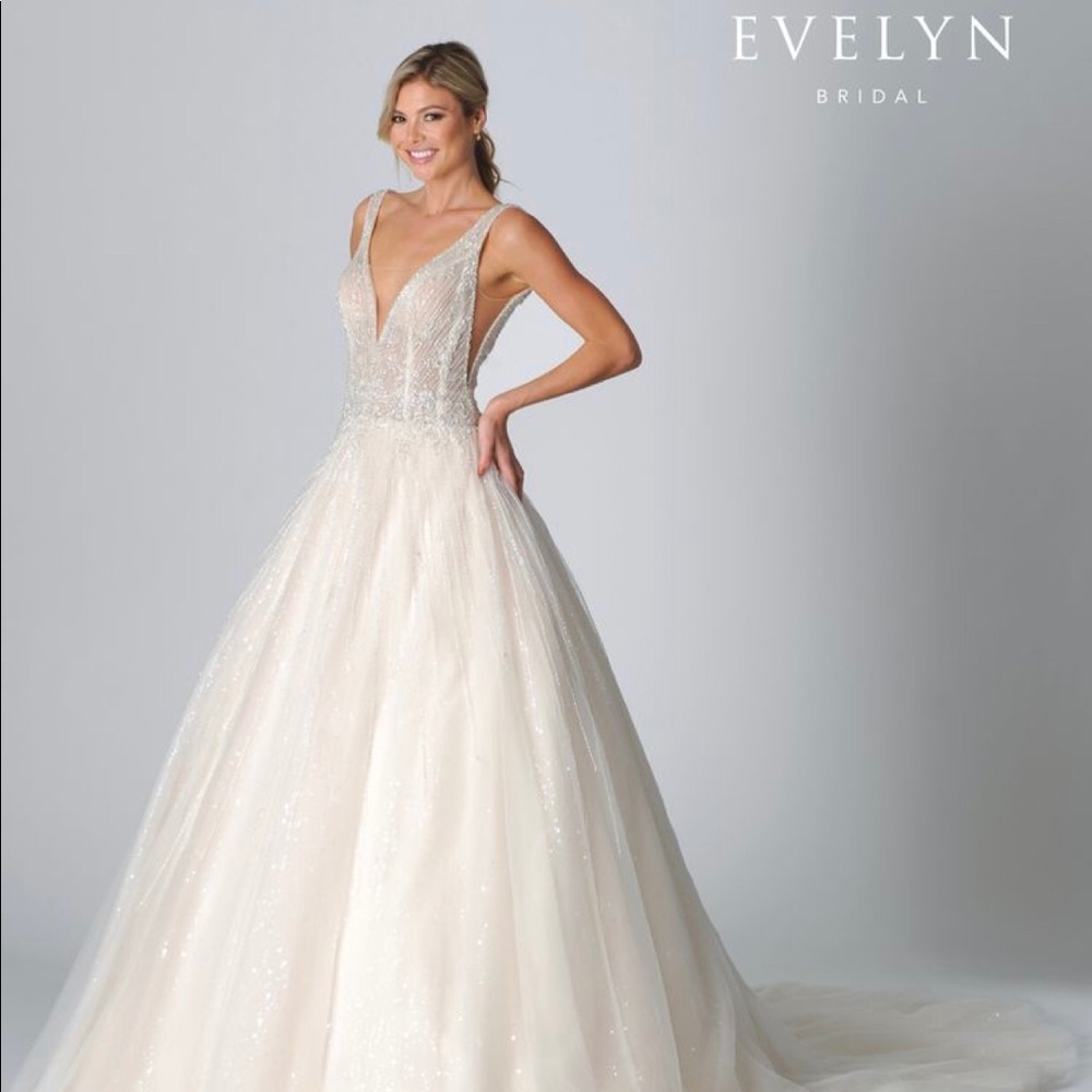 Evelyn Bridal Stella Wedding dress Ivory 41-35-42
